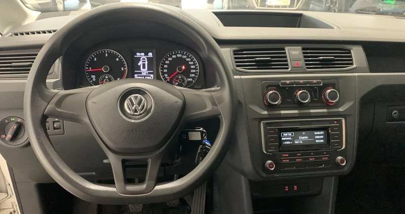 Volkswagen Caddy cena 83900 przebieg: 102914, rok produkcji 2018 z Warszawa małe 232